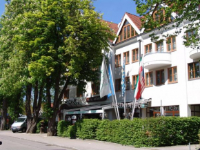 Гостиница Hotel Kastanienhof, Эрдинг